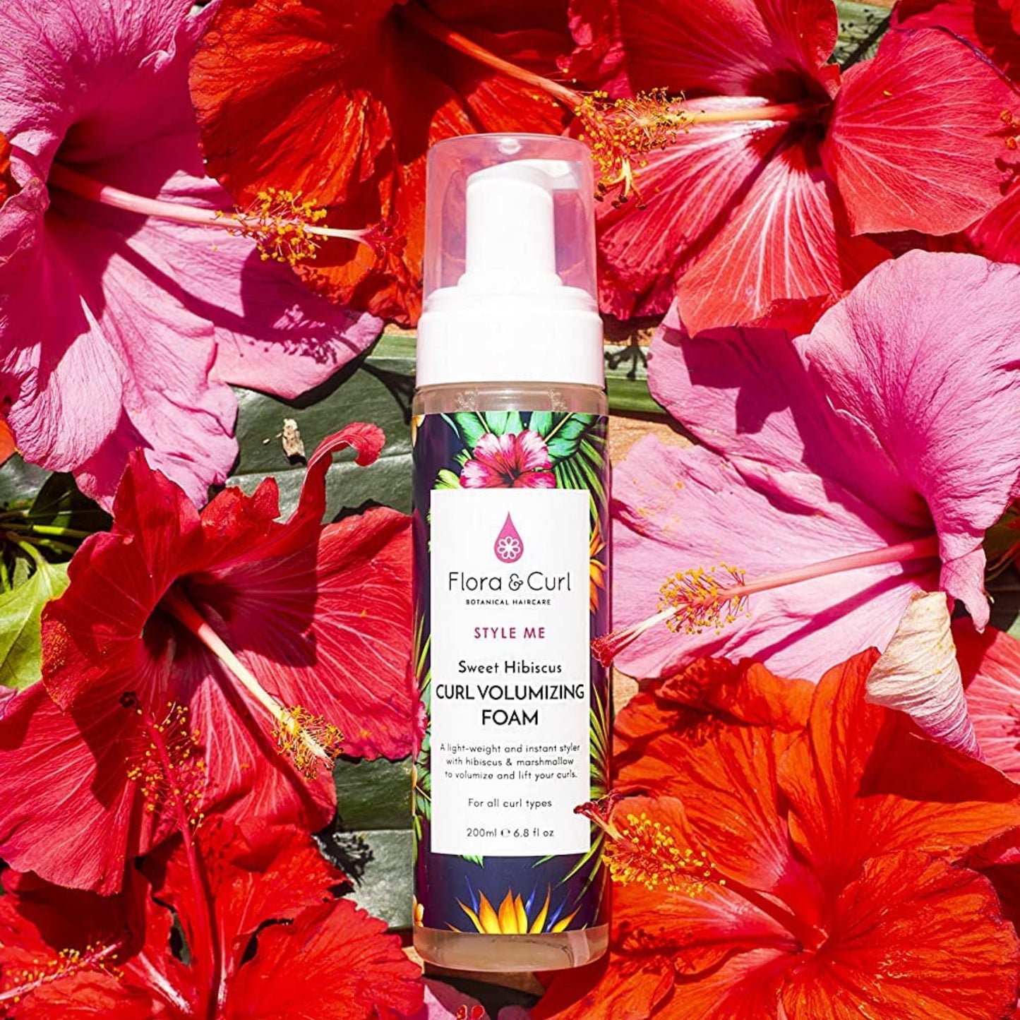 Flora & Curl Sweet Hibiscus Curl Volumizing Foam Lockenschaumfestiger für überragende Fülle, Volumen und Sprungkraft, auf pflanzlicher Basis mit Hibiskus, tierversuchsfrei, 200 ml