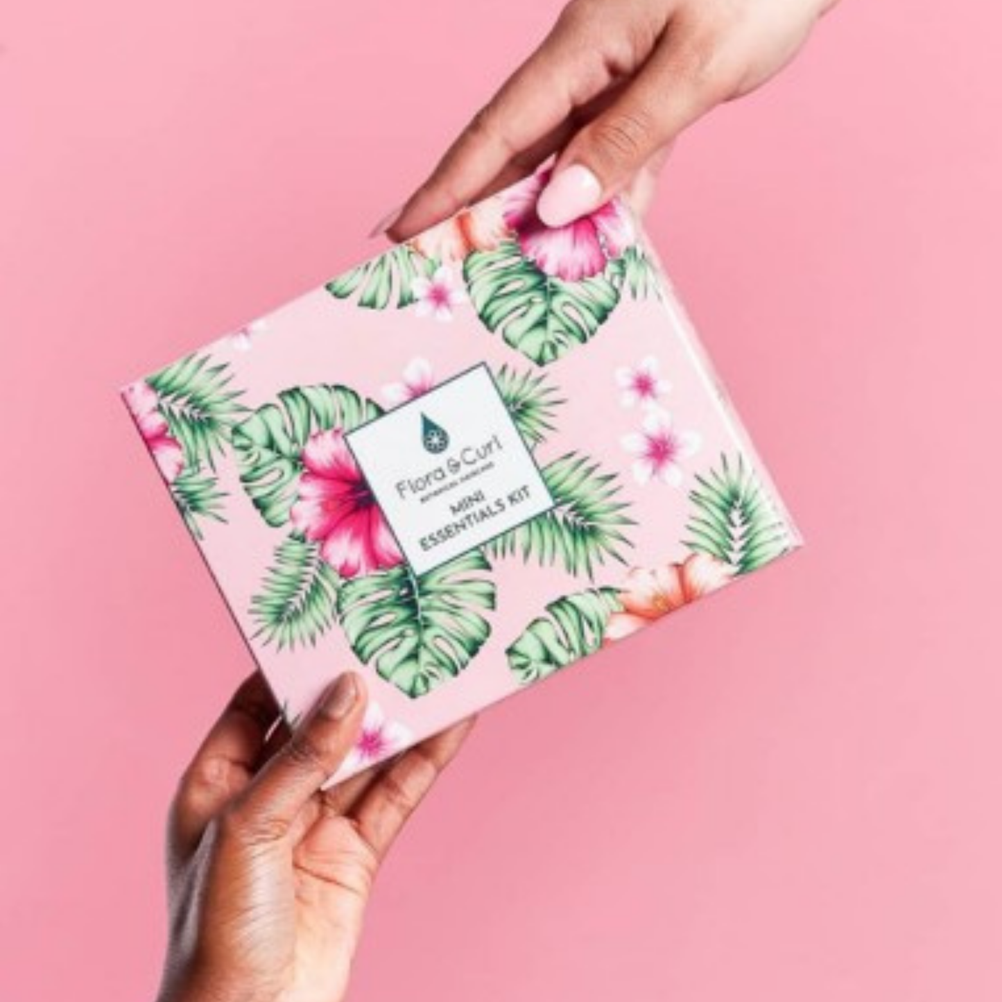 Flora & Curl Mini Essentials Curl Kit - Ihre Locken mit Feuchtigkeit versorgen