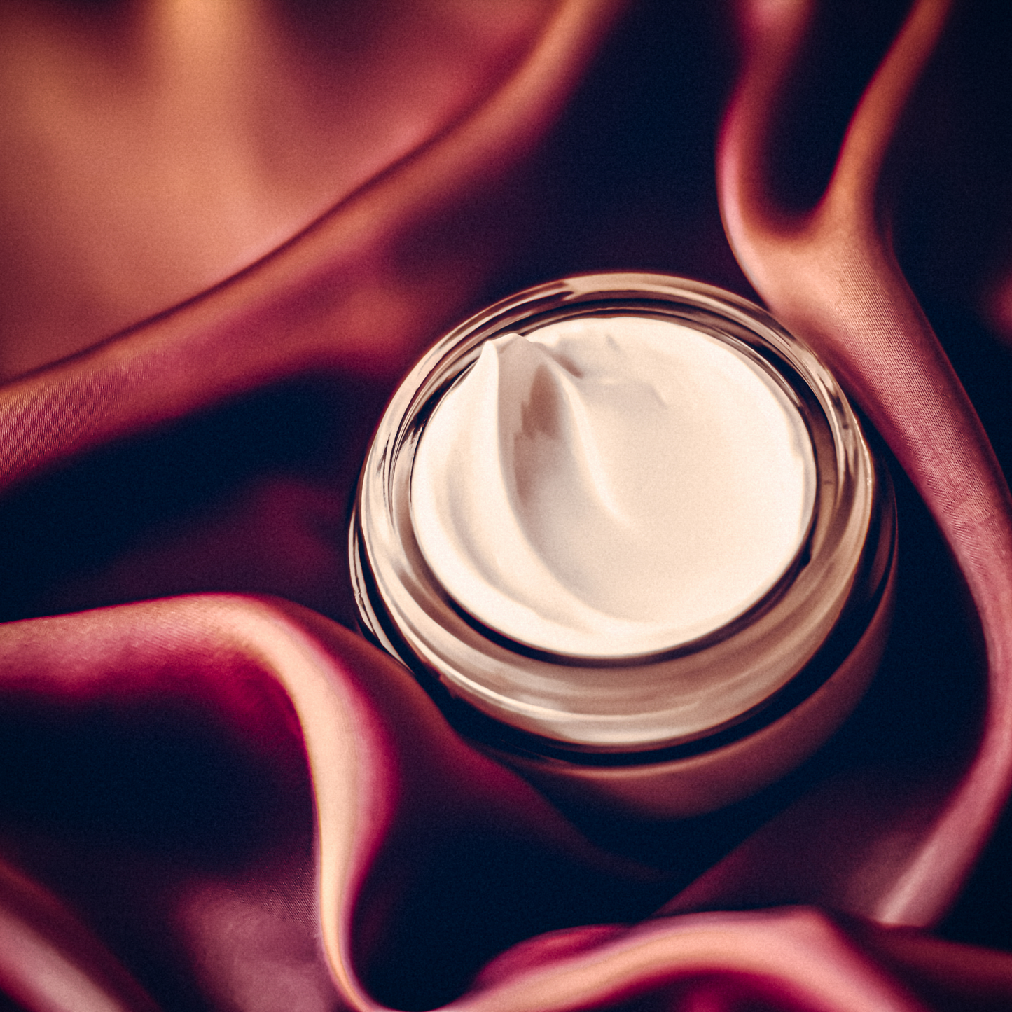 Olay Luminous Whip Light As Air Feuchtigkeitscreme für strahlende Haut 50ml