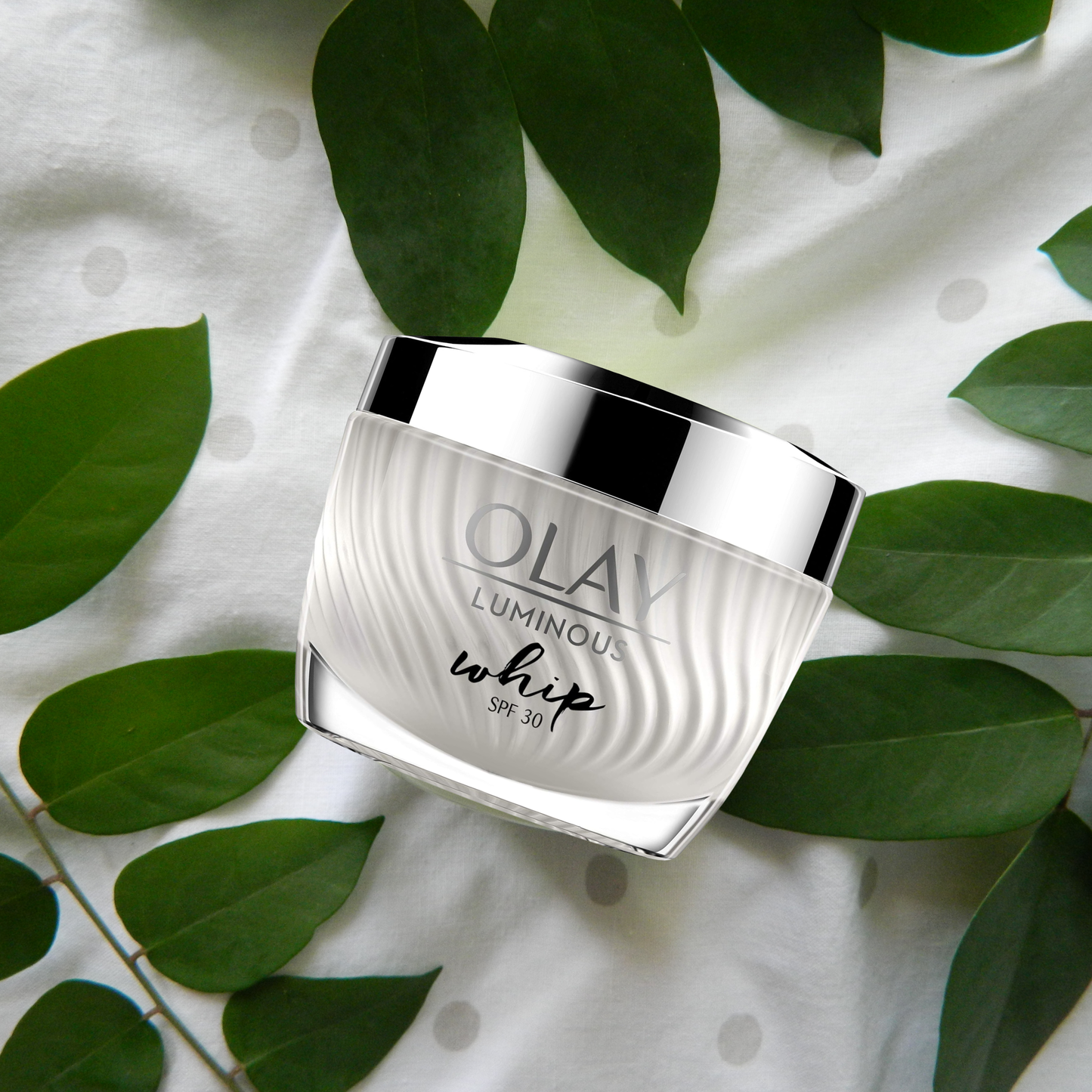 Olay Luminous Whip Feuchtigkeitscreme mit LSF30