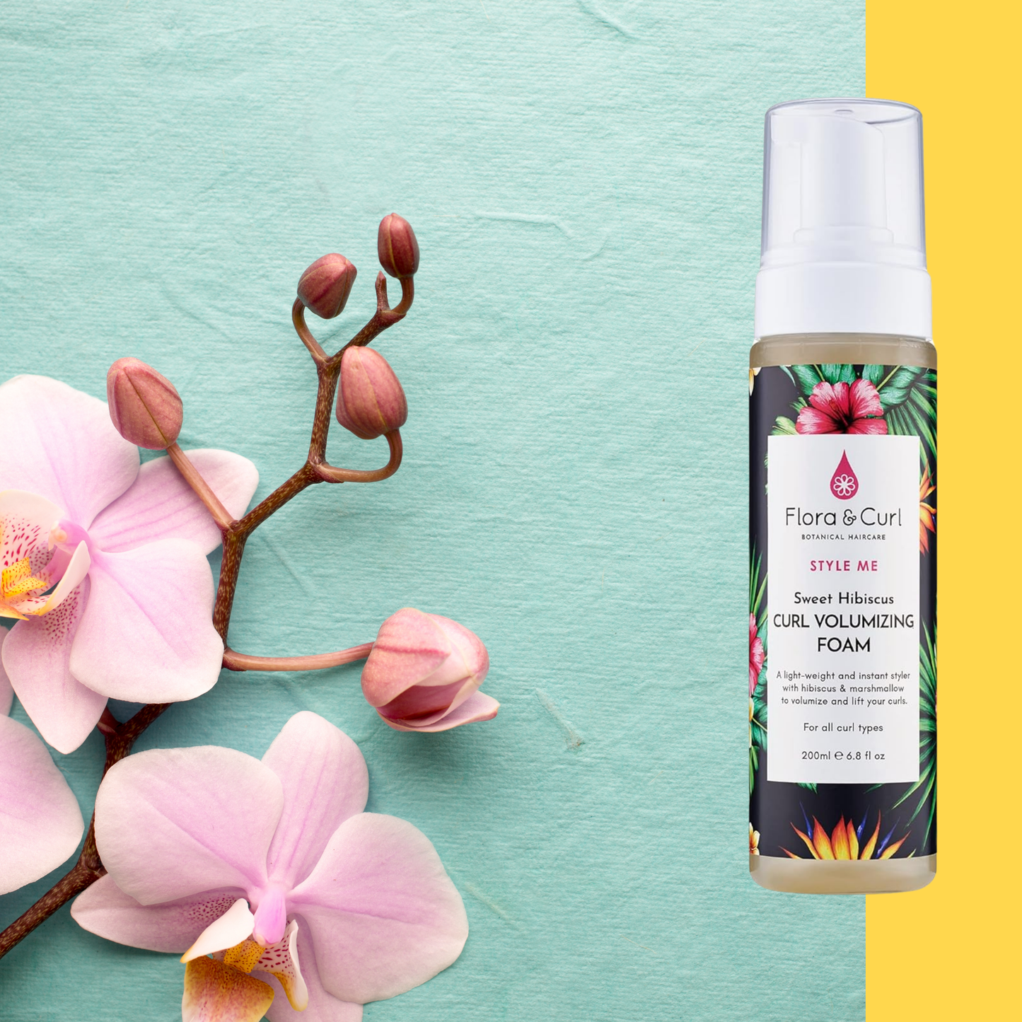Flora & Curl Sweet Hibiscus Curl Volumizing Foam Lockenschaumfestiger für überragende Fülle, Volumen und Sprungkraft, auf pflanzlicher Basis mit Hibiskus, tierversuchsfrei, 200 ml