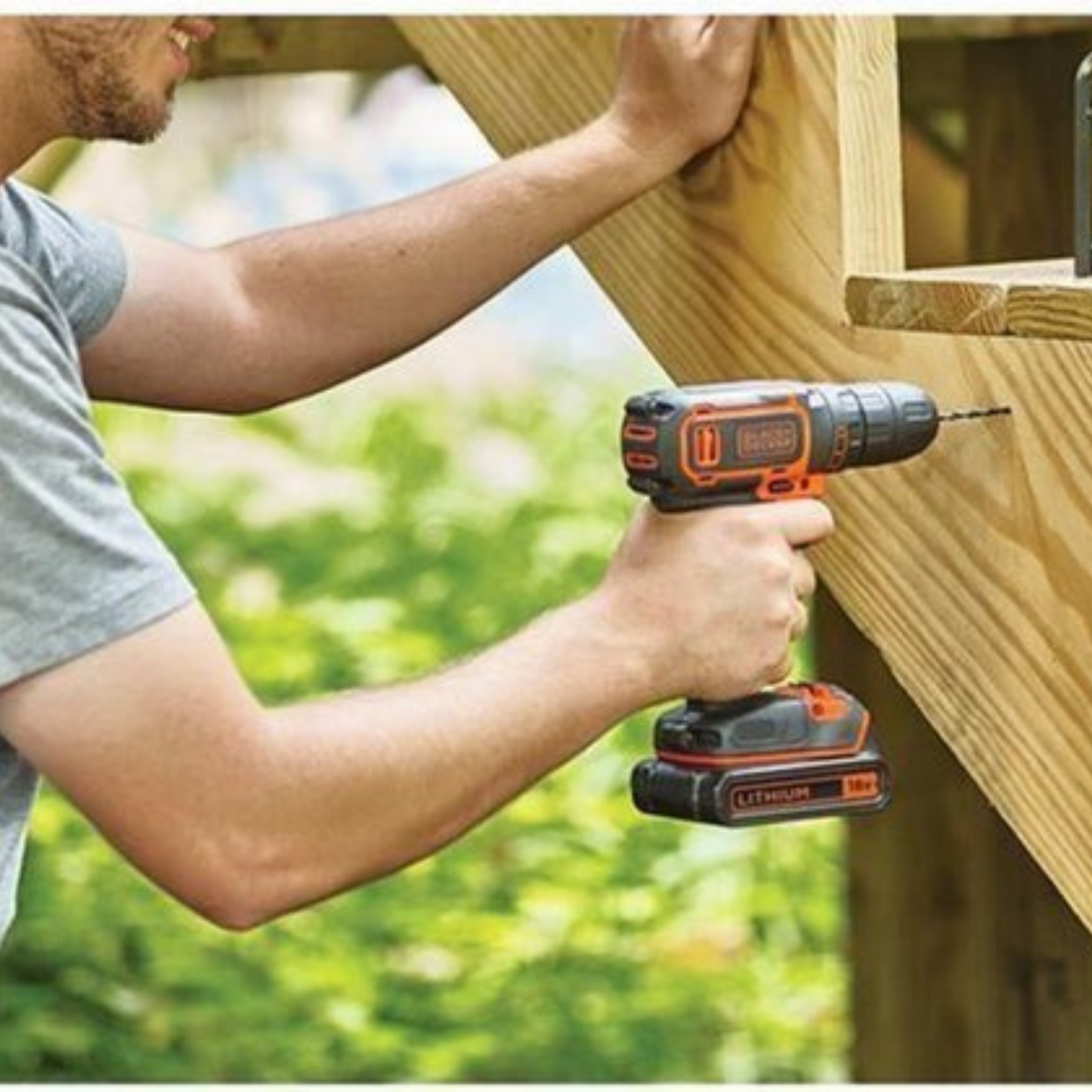Black & Decker BDCDC18HTSA – Akku-Bohrschrauber 18 V und Handwerkzeug-Set