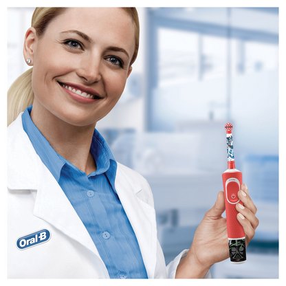 Oral-B Kids Elektrische Zahnbürste für Kinder - Star Wars Special Edition, mit Stickern und Gratis Star Wars Reise-Etui, ab 3 Jahren
